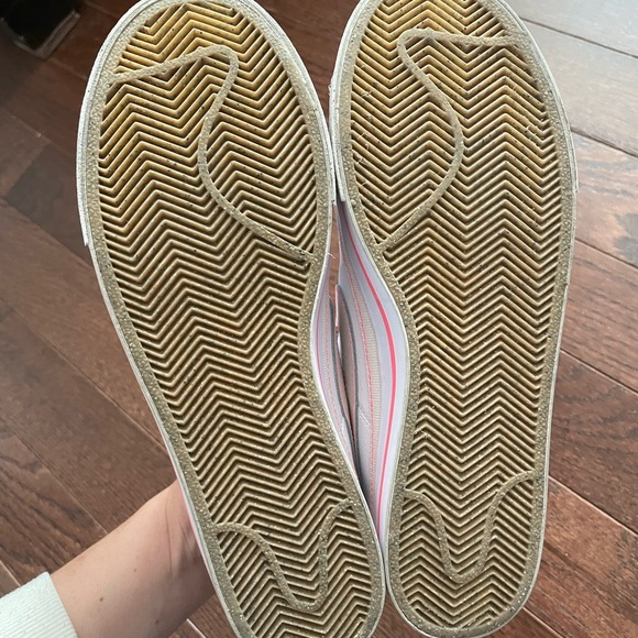 Nike shoes - Picture 6 of 6